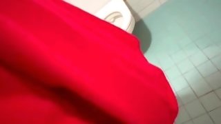PEE IN SCHOOL TOILET CLOSE UP SMALL TEENAGE PUSSY