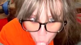 Velma loves to suck cock, giving her a big messy facial 🥵😍