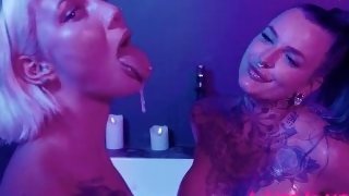 Incredible lesbian orgasm during pussy fuck with a huge double dildo