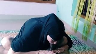 Hijab Hookup With Horny Arab Milf