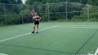 Banksie Plays Tennis in Public! Tells Ball Boy What To Do & Takes Break