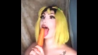 Licking carrot🥕