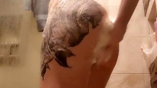 TATTOOED CURVY PERKY E GIRL SOAPS UP: amateur solo soft introduction ♡