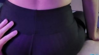 Cute girl in leggings make him cum in underwear with a lapdance
