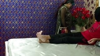 When my hindi house maid with thick bobs came to clean my room, I caught her and hard fucked with he