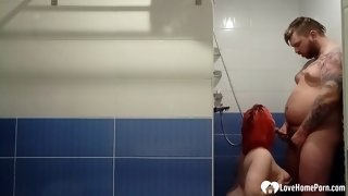 Hottie bathroom sex with a fat angel