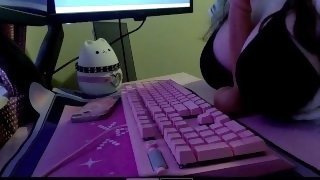 moaning egirl gives private masterbution help