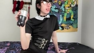 Goth trans girl burping