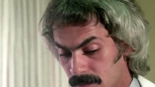СЛИШКОМ МОЛОДА ДЛЯ ЗАБОТЫ (1975) HD 1080P