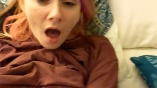 Teen babe GiggyyBearr plays with her toys