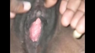 Sri Lankan Mature MILF gets pussy massaged with loud moan  ශානි අක්කිගෙ හුත්ත මසාජ්