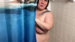 Stepmom showers, shaves legs, pees, gives you jerk off instructions