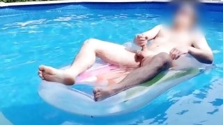 Masturbation until cumming in the pool