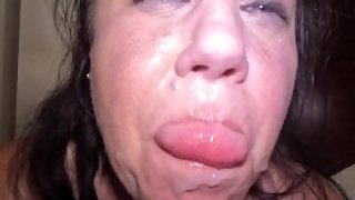 Selbe Lynn gives hubby some of her bull's cum after he tries to make her swallow it