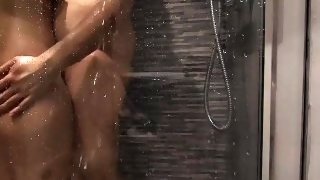 Quick FUCK in the shower / Gyors baszás a zuhanyban