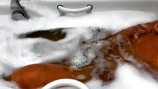 18 year old with big tits masturbates in the bathtub