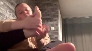SEXY feet play and toe SUCKING
