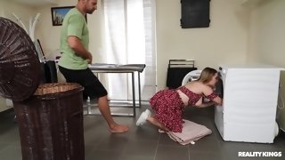 Amalia Davis moans with delight while getting ass fucked in reality anal hardcore