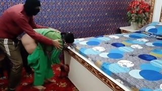 Curvy Ass Pakistani House Maid Fucked in Doggystyle By her Boss
